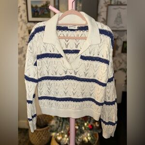 🖤Universal Thread Women's White and Blue Striped Knit Sweater